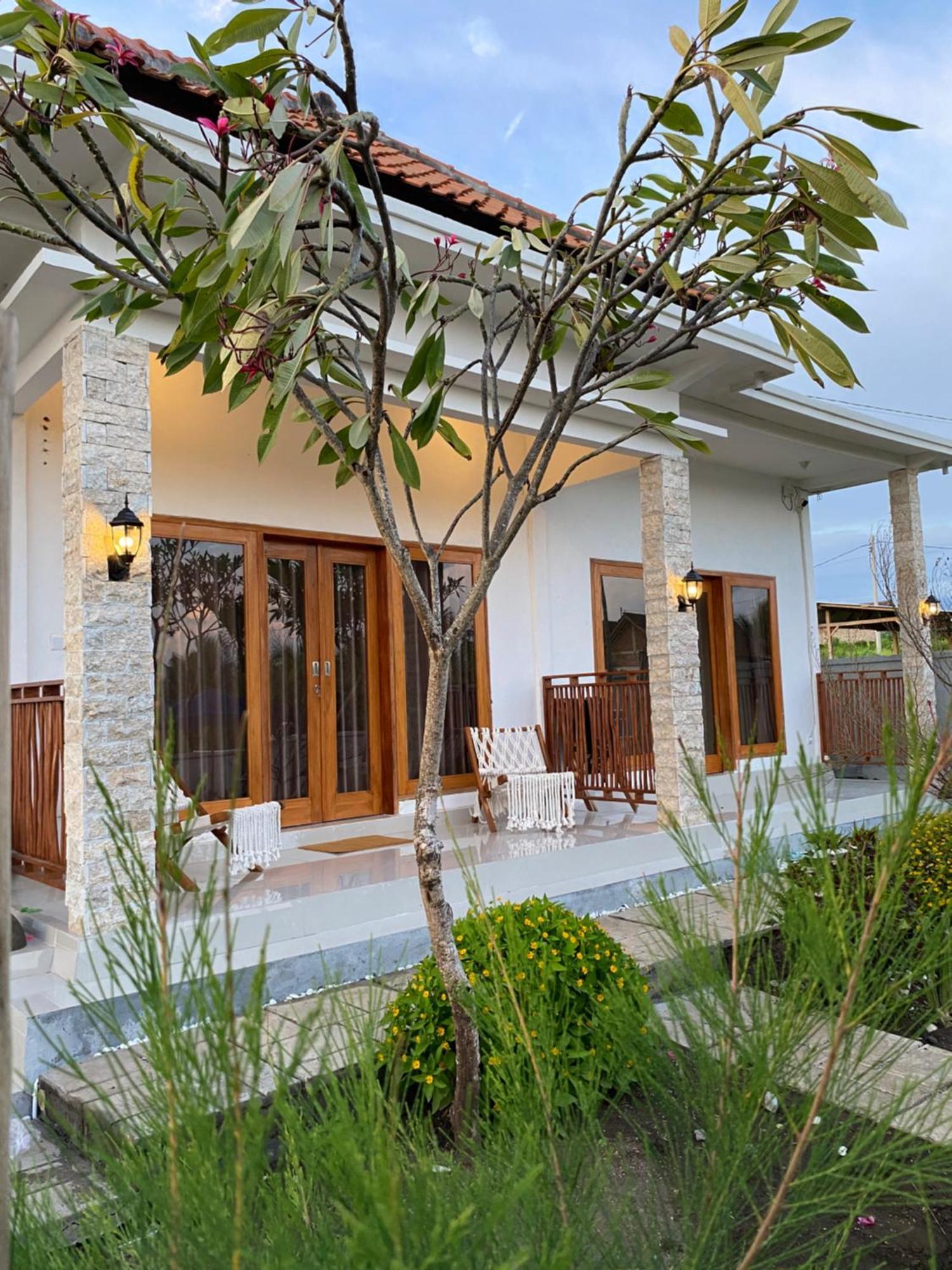 Sumbul View Surfcamp Hotel Airsatang Exterior photo